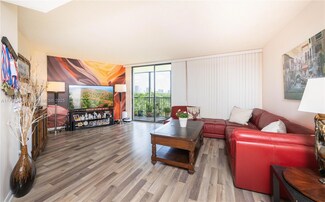 3301 N Country Club Dr Unit 605, Miami, FL 33180