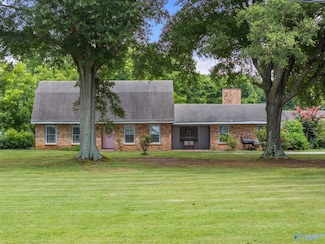 4885 Elledge Ln, Tuscumbia, AL 35674