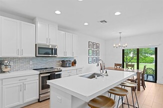 4507 E Aqua Bella Ln, Davie, FL 33312