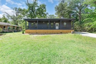 905 N Walnut St, Winnsboro, TX 75494