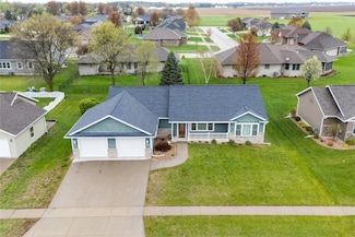224 Fairview Dr, Manchester, IA 52057