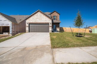 108 Leatherleaf Dr, Mustang Ridge, TX 78610