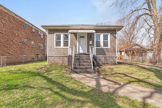 13916 S Dearborn St, Riverdale, IL 60827