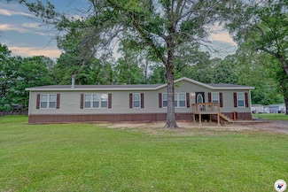 807 E 11th St, Hooks, TX 75561
