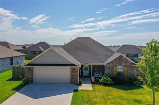 958 Trailwood St, Tontitown, AR 72762