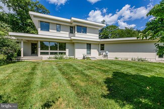 171 E Delaware Ave, Pennington, NJ 08534