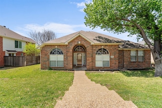 2409 Queens Ct, Carrollton, TX 75006