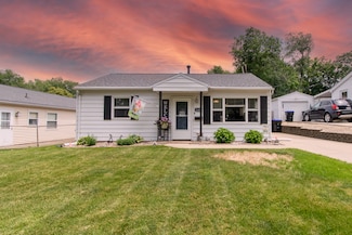 1109 N State St, Bloomington, IL 61701