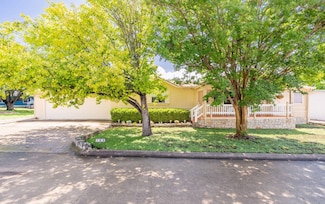 300 Live Oak, Ingram, TX 78025