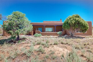3 Cuesta Ln, Santa Fe, NM 87508