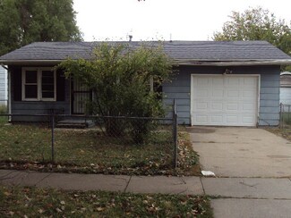 1104 N 6th St, Champaign, IL 61820