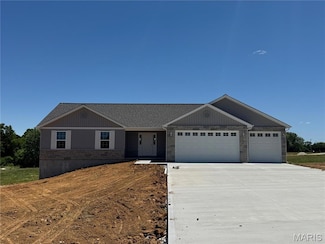 8 Alpine Dr, Troy, MO 63379