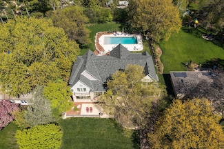 4913 W Sunnyslope Rd, Edina, MN 55424