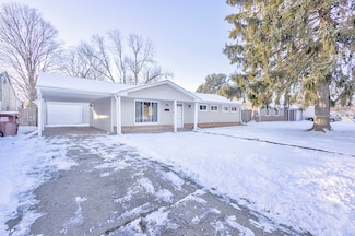 4007 Highcrest Rd, Rockford, IL 61107