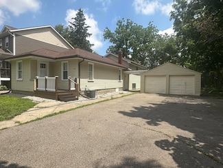 1127 Lafayette Ave, Kalamazoo, MI 49006