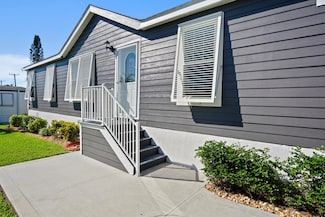 8328 SE Swan Ave, Hobe Sound, FL 33455