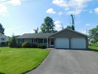 518 Aspen St, Nazareth, PA 18064