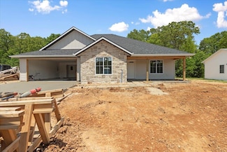 2405 Deatherage Ave, West Plains, MO 65775