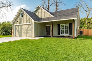 14610 W 6th St, Santa Fe, TX 77517
