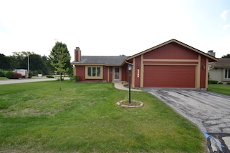 3707 Honey Tree Ln, Milwaukee, WI 53221