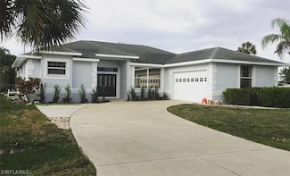 401 SW 52nd St, Cape Coral, FL 33914