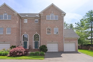 2 Governors Row Unit 2, West Hartford, CT 06117