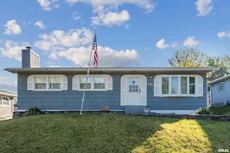 8101 8th St W, Rock Island, IL 61201