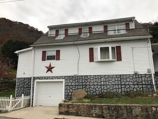 900 Ball St, Mullens, WV 25882