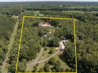 6200 Cricket Creek Ln, Oxford, NC 27565