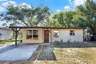 8915 N Willow Ave, Tampa, FL 33604