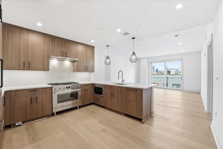 921 Madison St Unit 605, Hoboken, NJ 07030