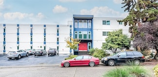 3722 27th Place W Unit 101, Seattle, WA 98199