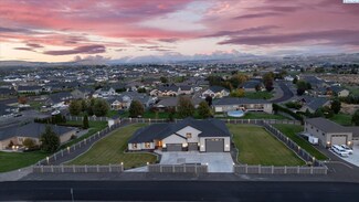 14805 S Ridge View Ln, Kennewick, WA 99338