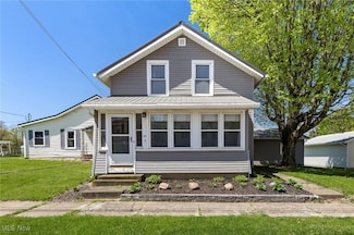 20 Mechanic St, Hayesville, OH 44838