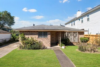 923 Lawrence St, Houston, TX 77008