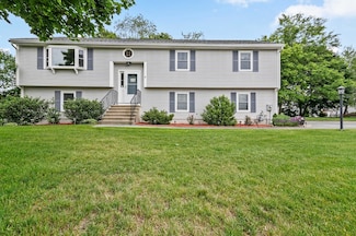 8 Messina Cir, Methuen, MA 01844