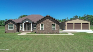 7526 Weddington Rd, Sneads, FL 32460