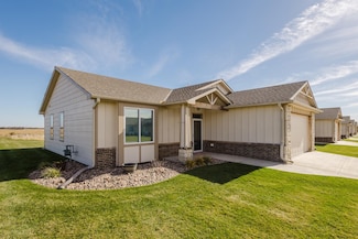 1269 E Park Glen Ct, Clearwater, KS 67026