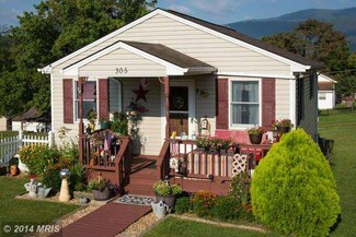 305 N 2nd St, Shenandoah, VA 22849