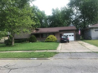 3112 Starlite Dr NW, Warren, OH 44485