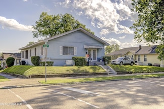 1222 Grove St, Vicksburg, MS 39183