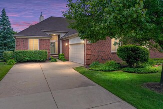 49474 N Glacier Unit 9, Northville, MI 48168