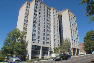 60 Strawberry Hill Ave Unit 608, Stamford, CT 06902