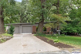 3009 S 94th St, Omaha, NE 68124