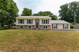 8630 Bonnibell Dr, Charlestown, IN 47111