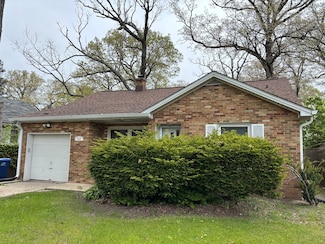 317 N Jackson St, Waukegan, IL 60085