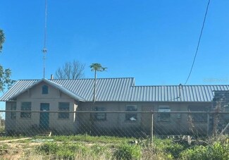 401 J Zoffay Rd, Frostproof, FL 33843