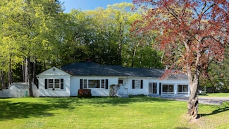 13 Packard Ave, Norway, ME 04268