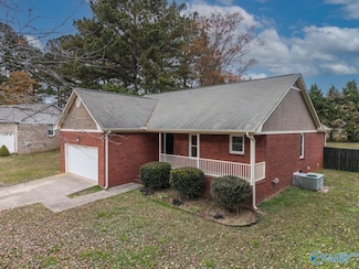 111 Cepha Dr, Hazel Green, AL 35750