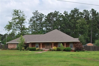 109 Belle Trace Rd, Lecompte, LA 71346